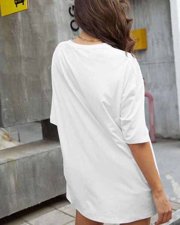 Women's-white-oversized-t-shirt